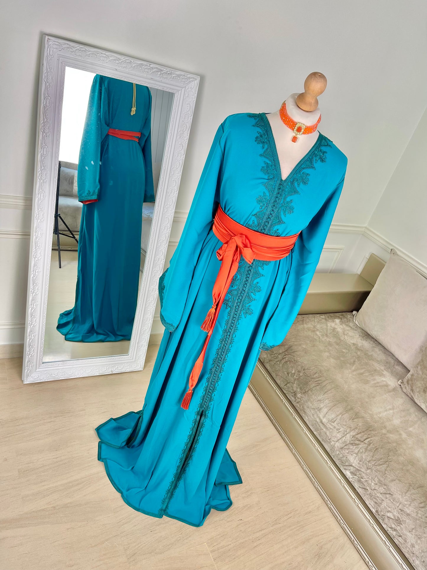 Caftan Najah bleu canard et orange