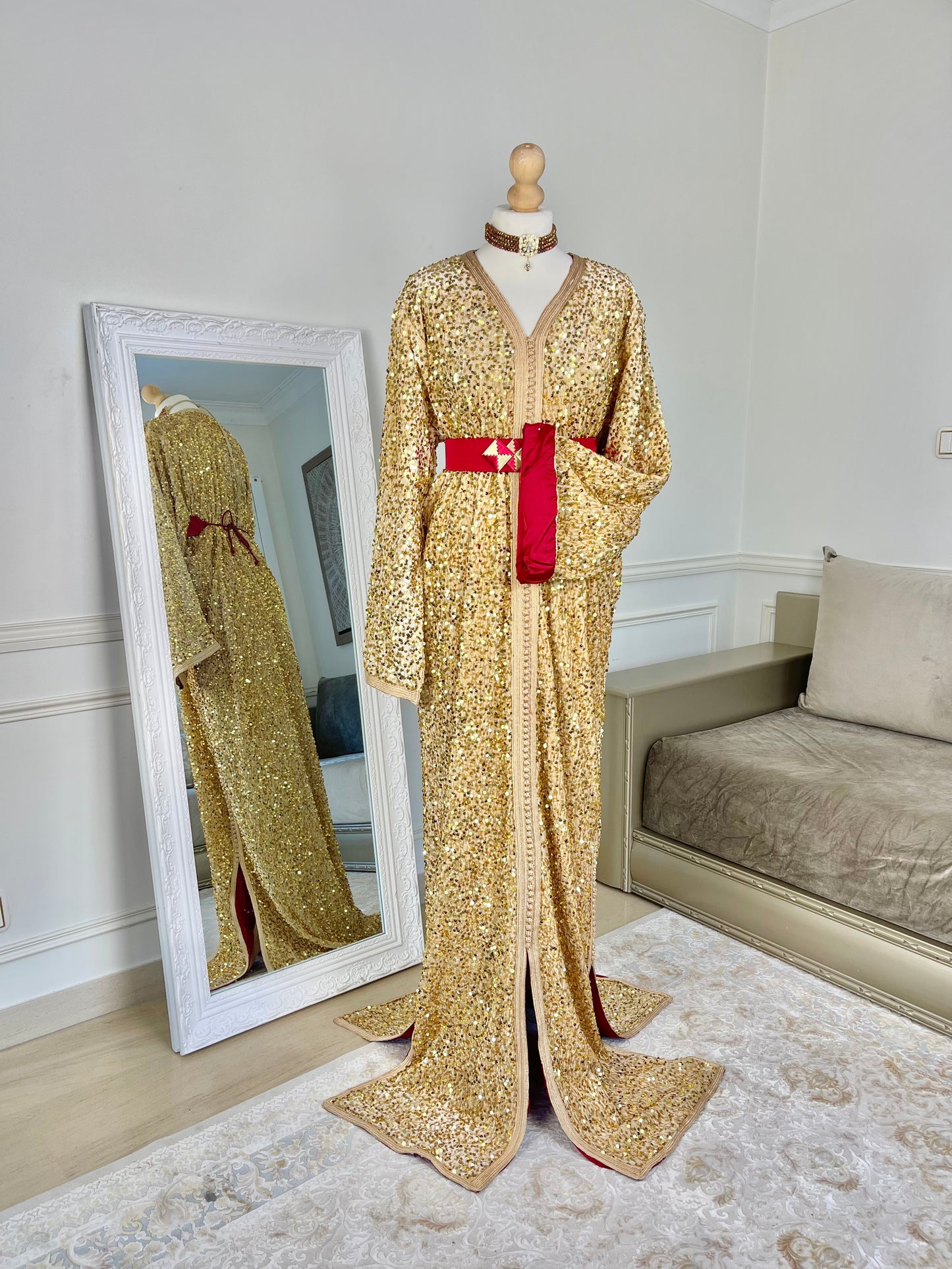 Caftan Sequin doré et rouge