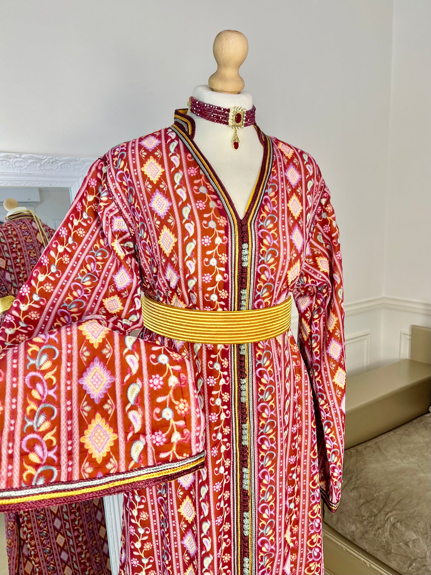 Caftan Sari rouge