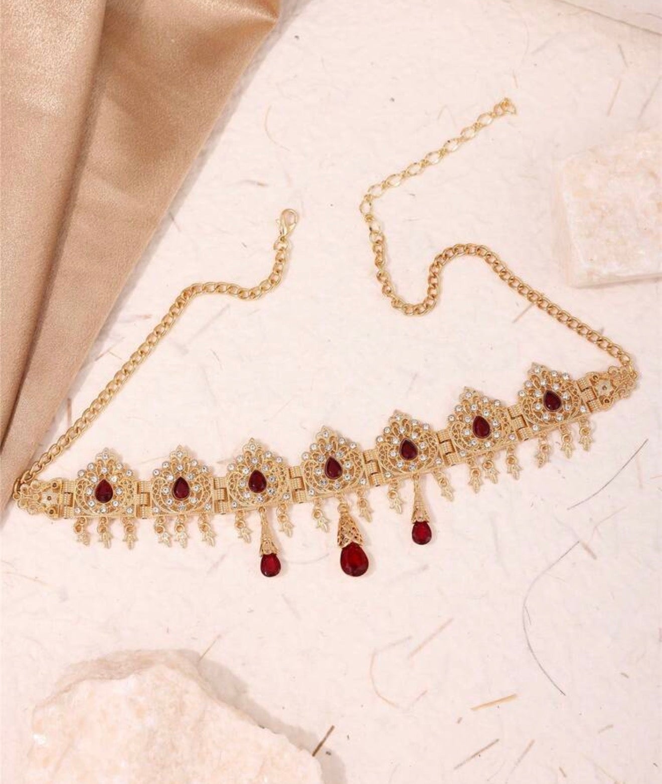 Bijoux de tête rouge