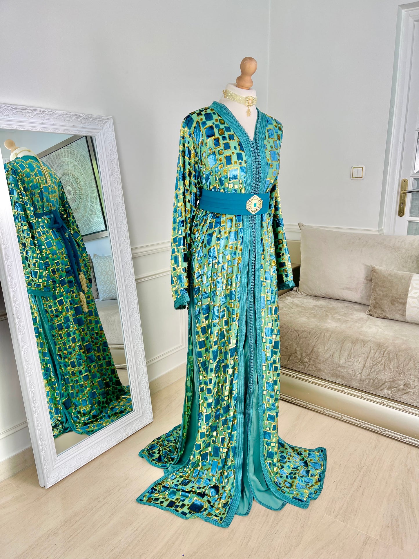 Tekcheta Tlija verte