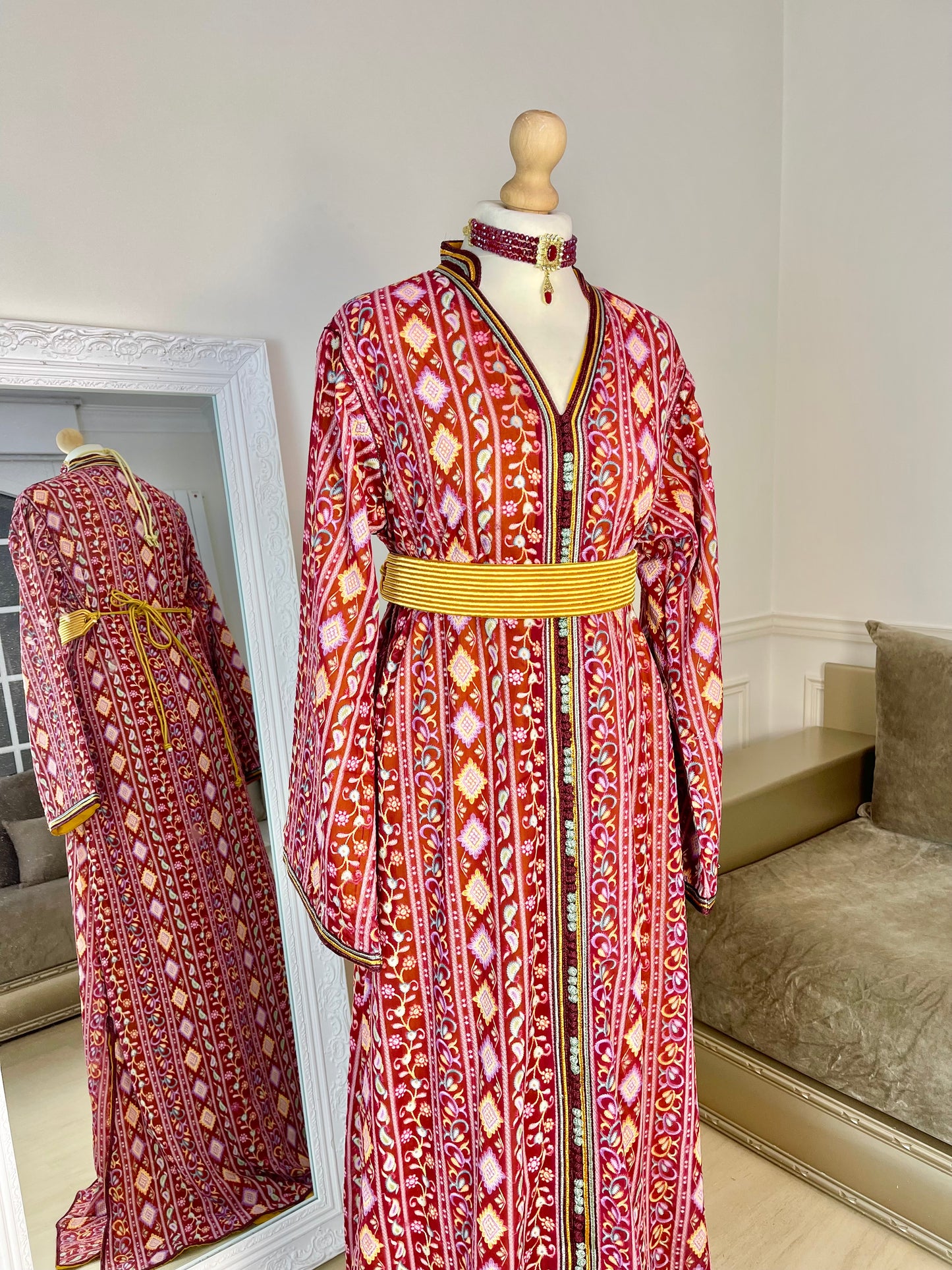 Caftan Sari rouge