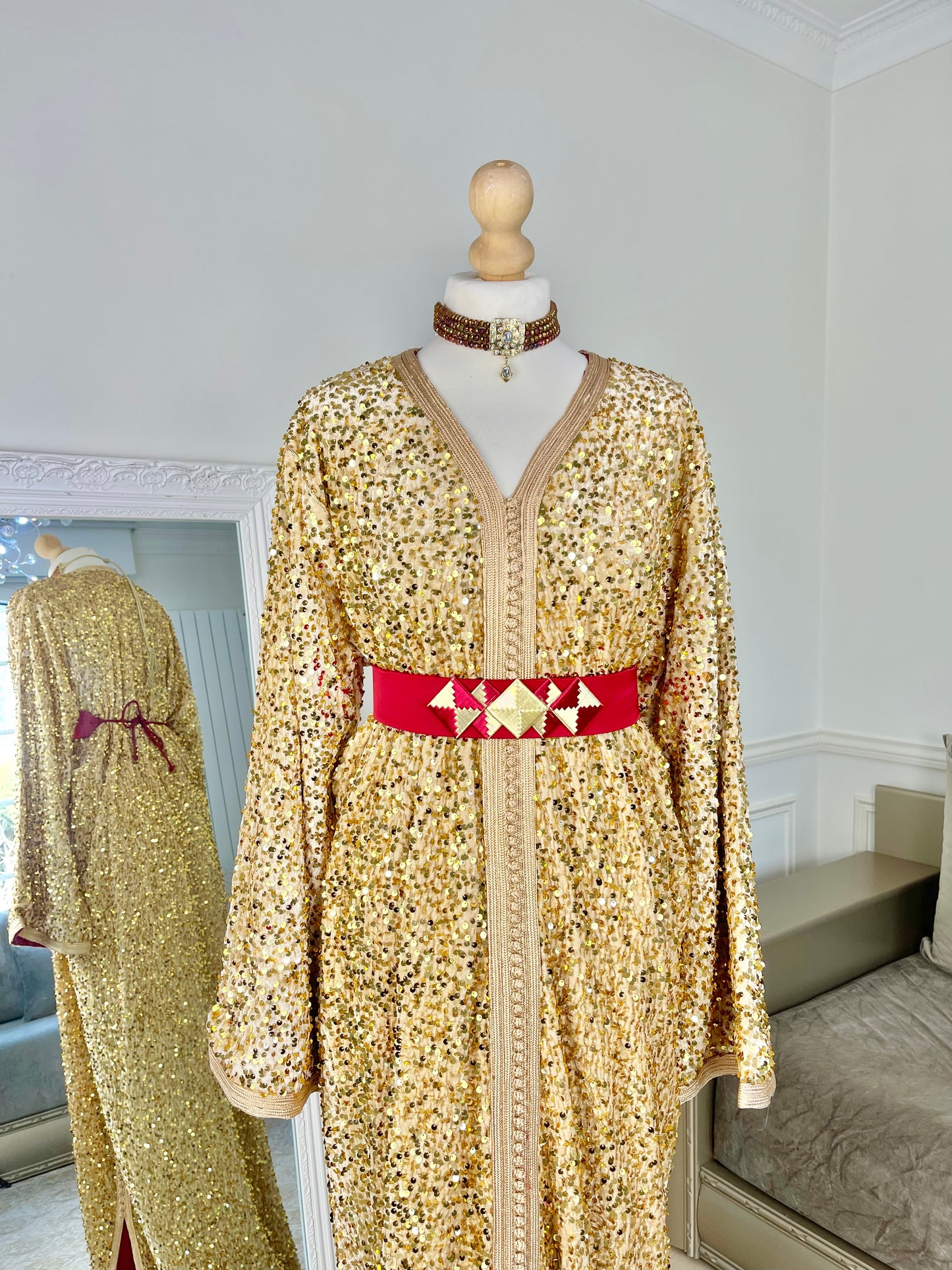 Caftan Sequin doré et rouge