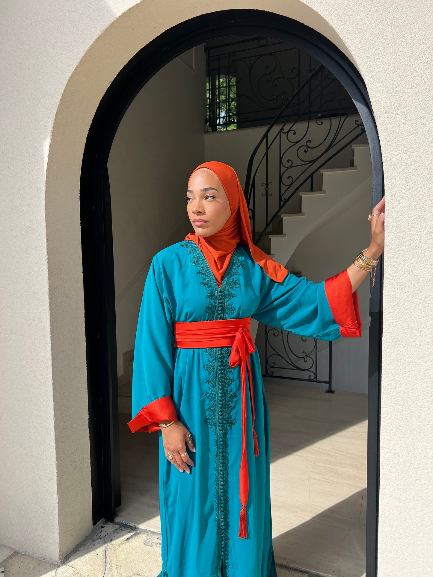 Caftan Najah bleu canard et orange