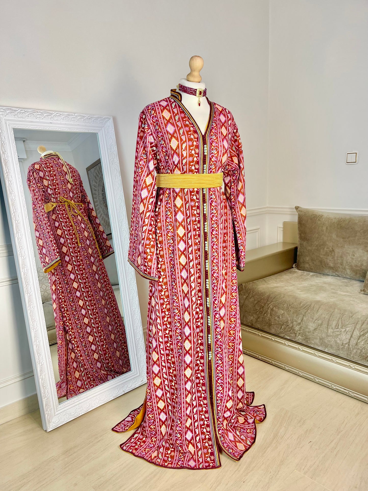 Caftan Sari rouge