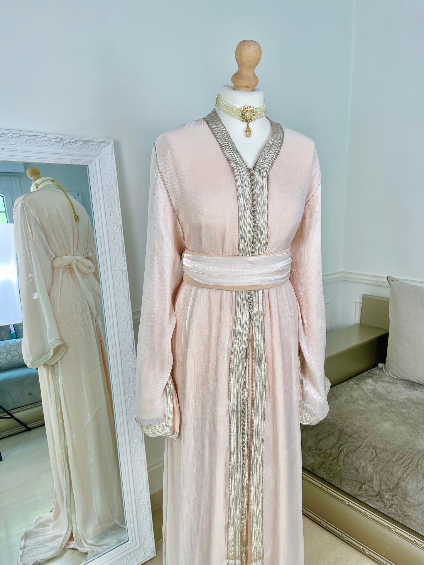 Tekcheta Organza beige