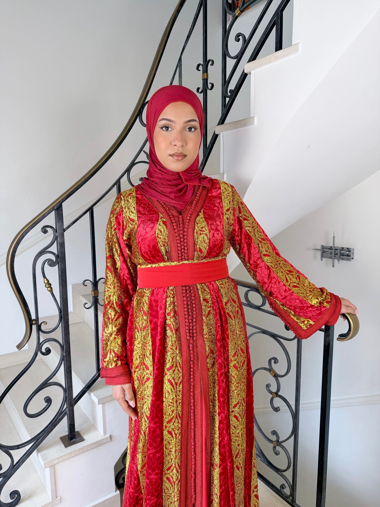 Tekcheta Manel rouge