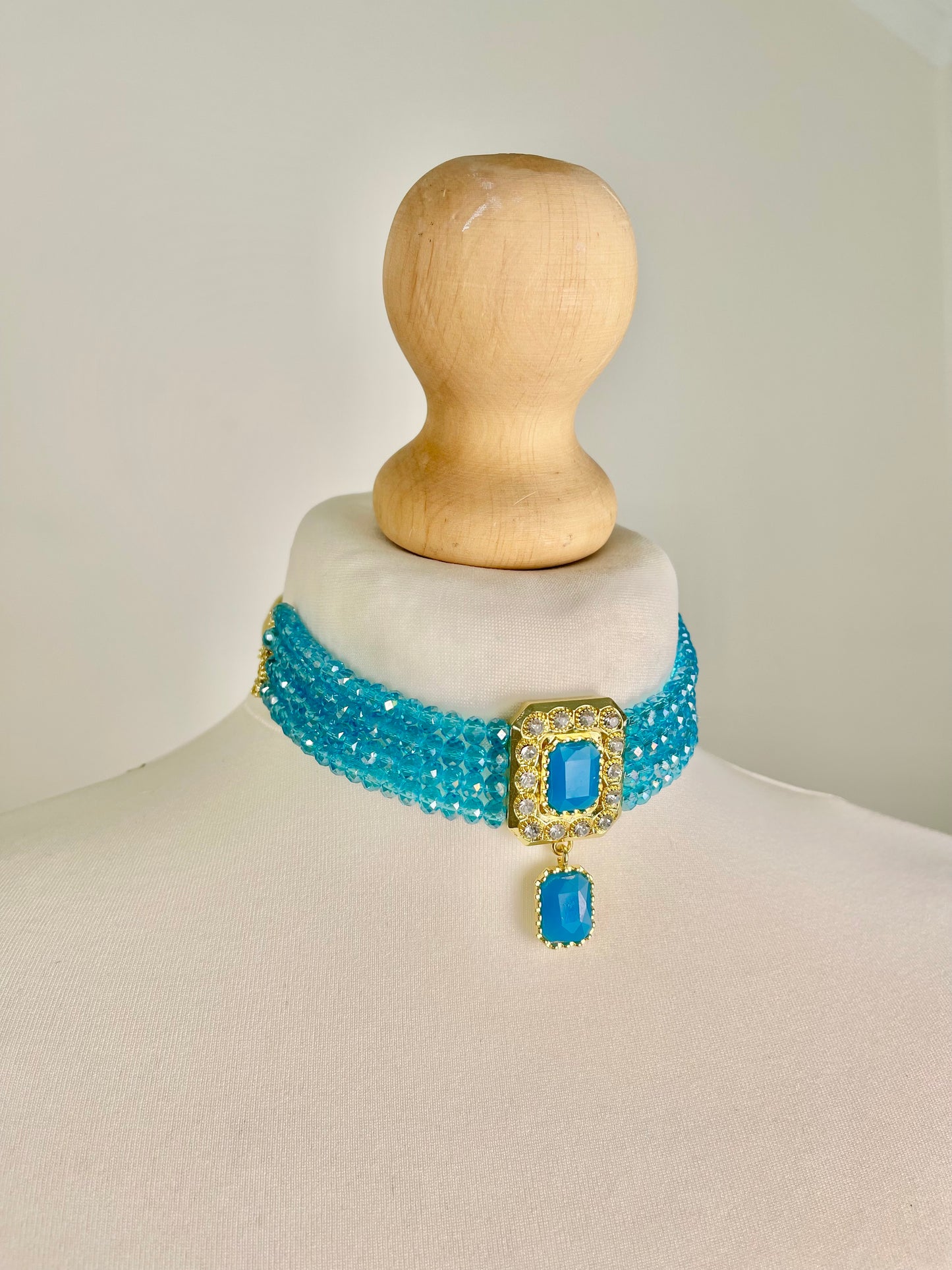 Choker bleu