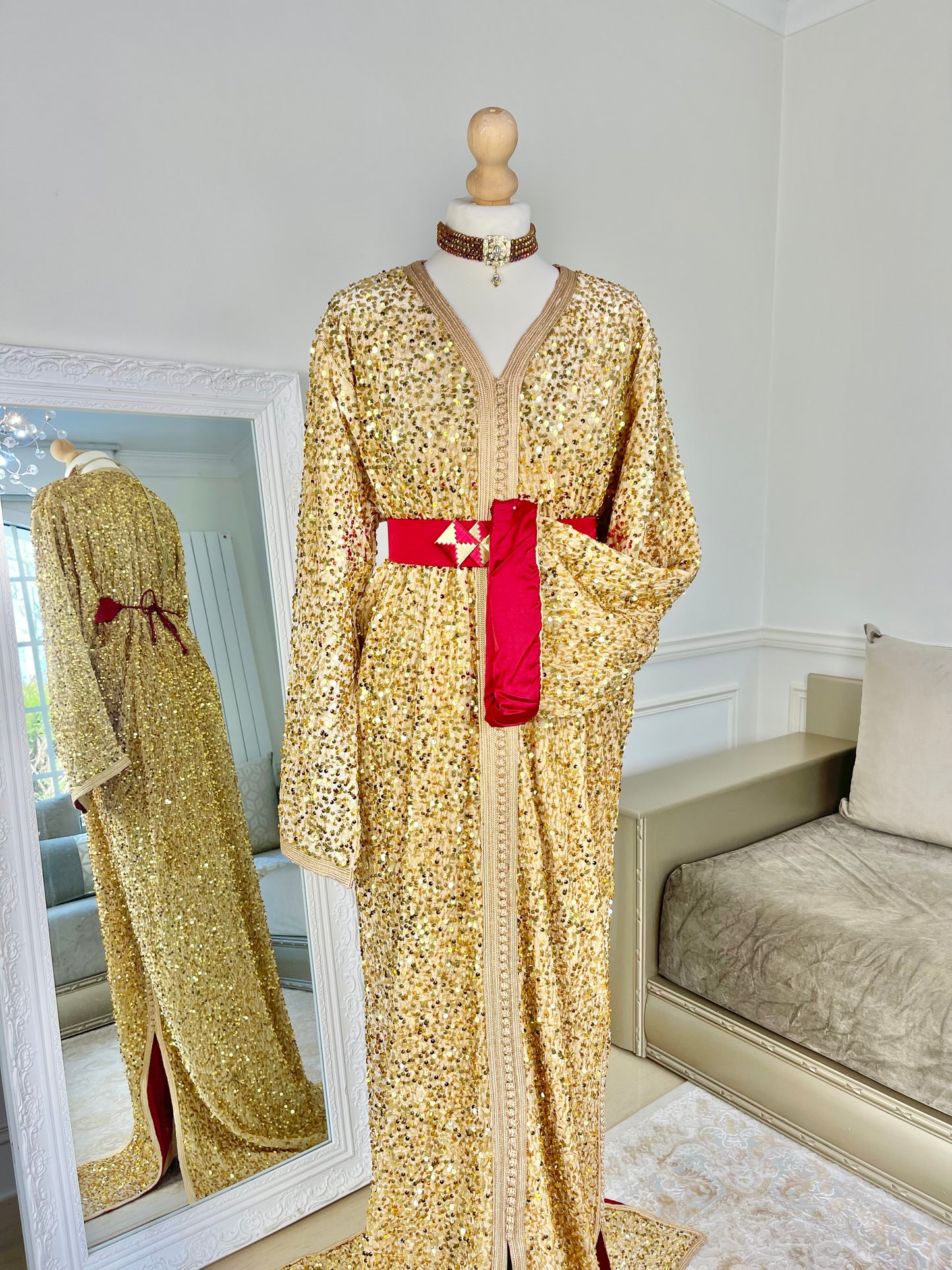 Caftan Sequin doré et rouge