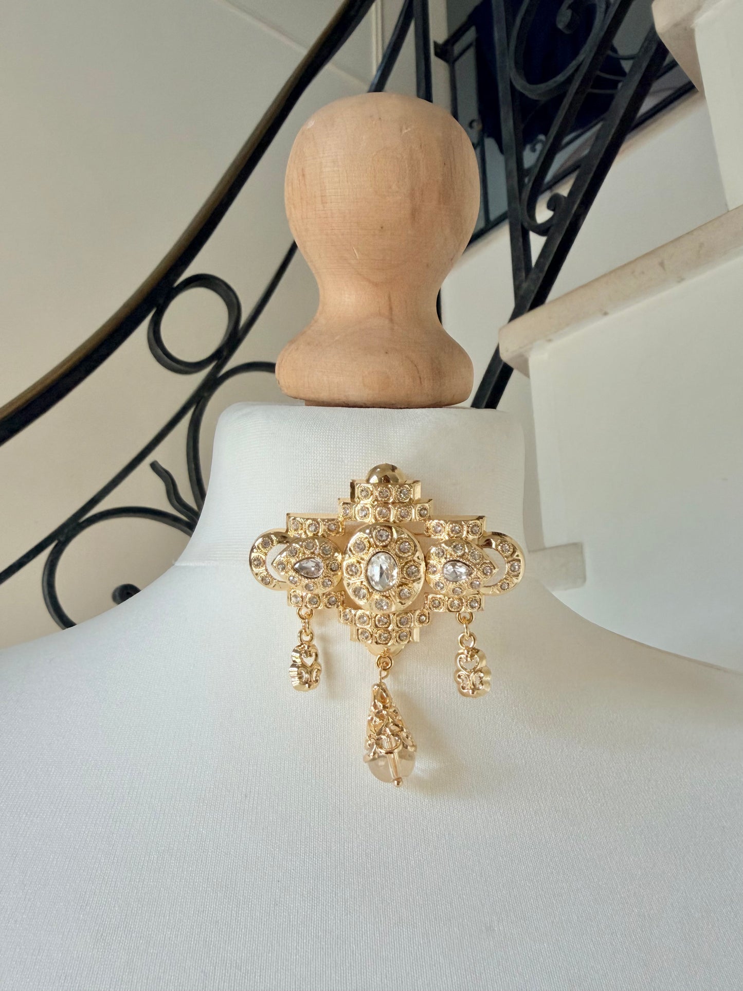Broche